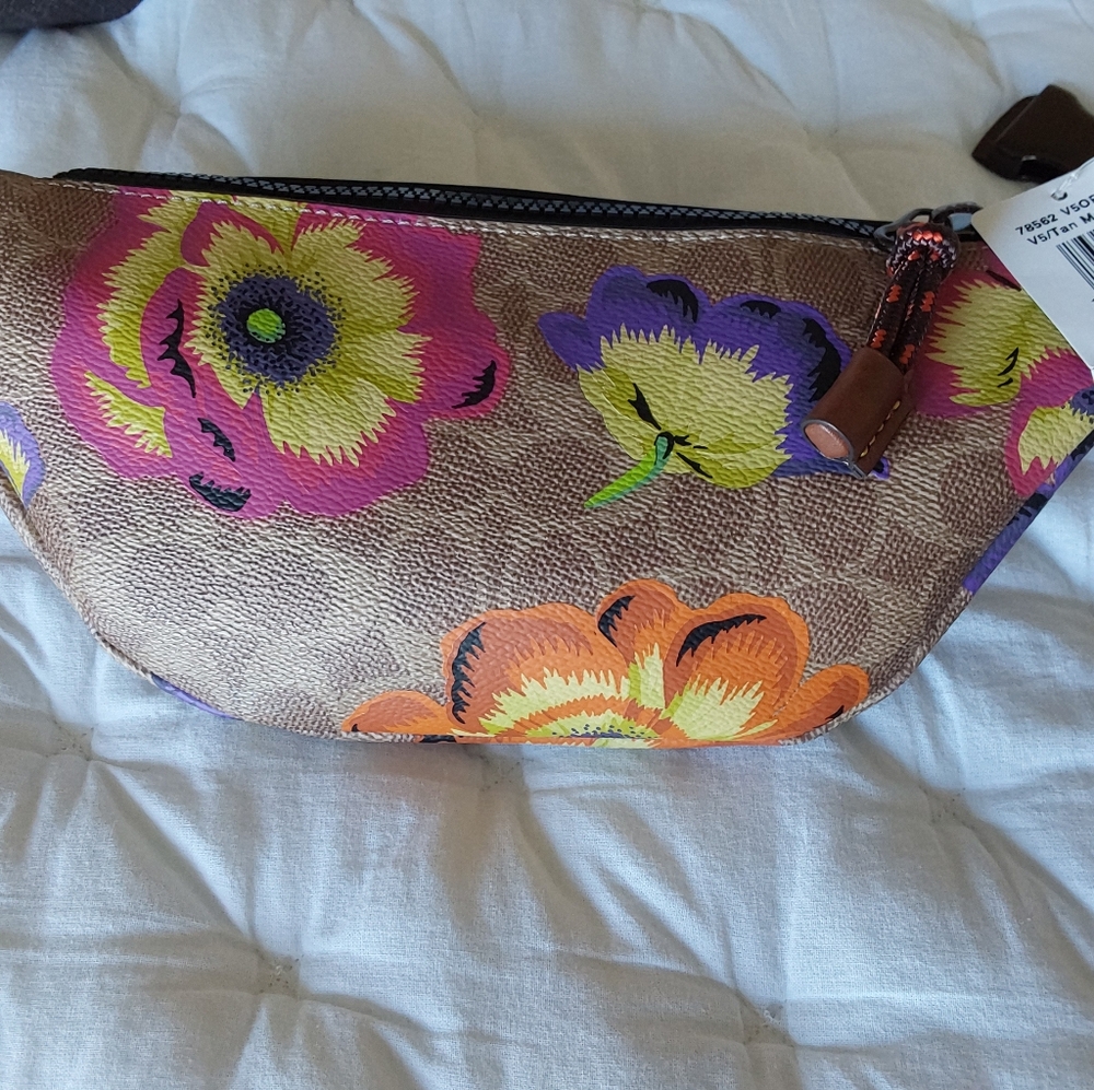 Colorful Coach Floral Women's Bag - Picture 3 of 11
